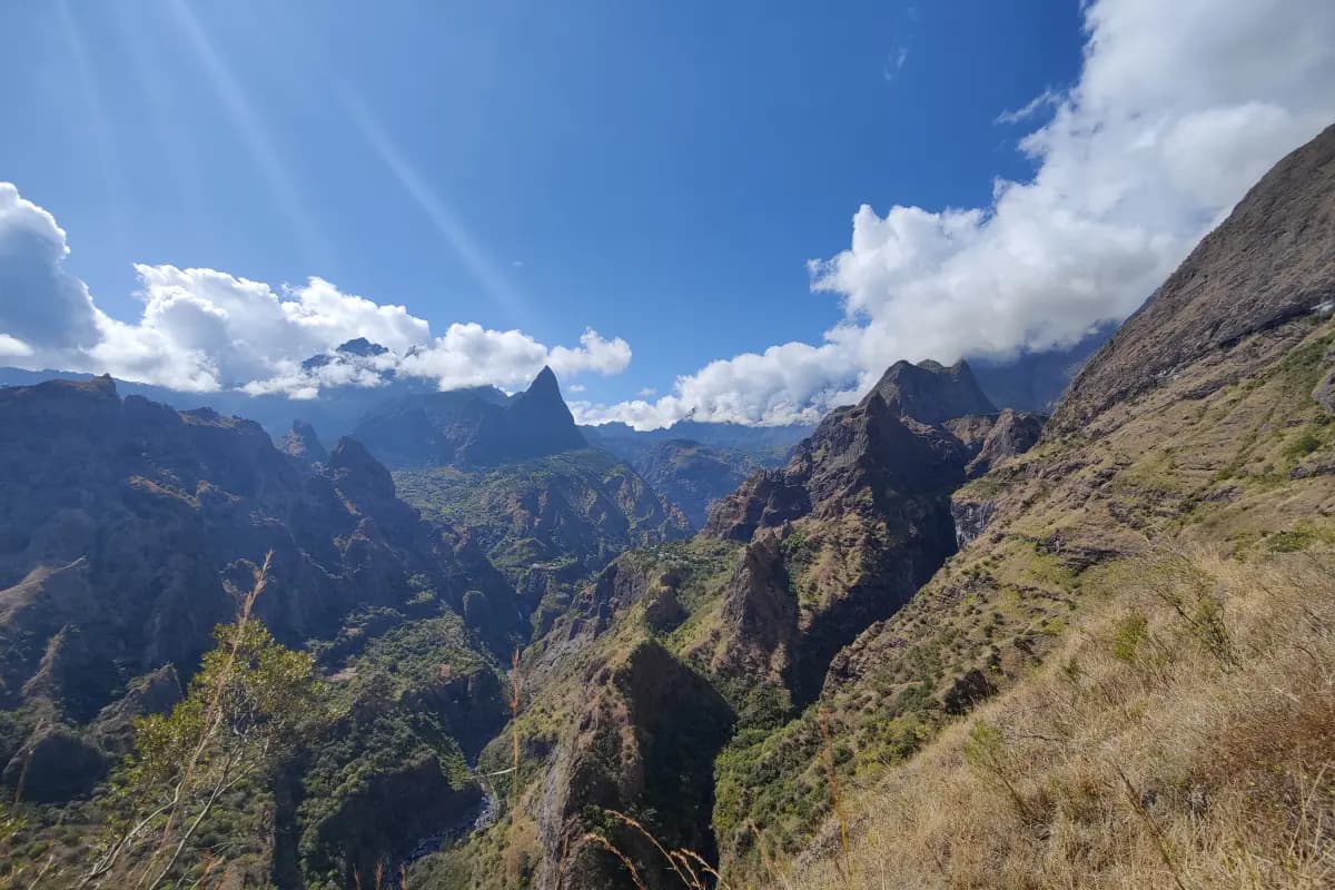 Décollage parapente tandem depuis le site du Maïdo, La Réunion