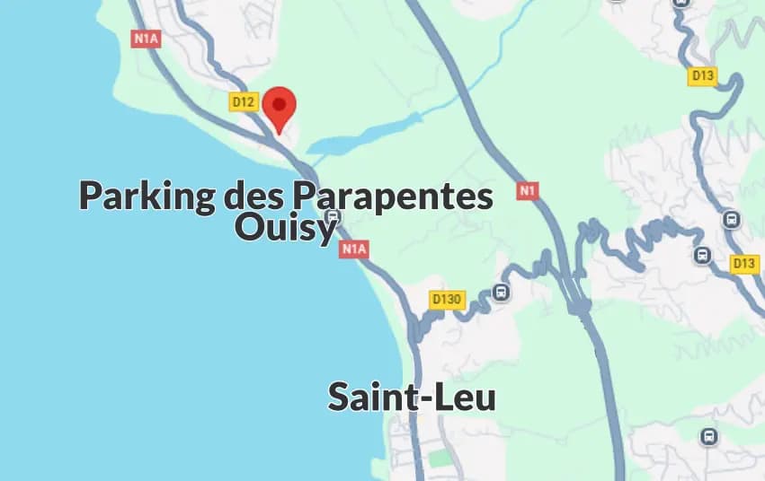 The paragliding parking lot at Pointe des Chateaux is the meeting point for all our paragliding flights in Réunion